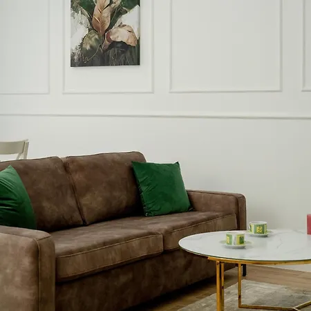 Jednosci Narodowej Stylowy Apartament By Renters Appartement