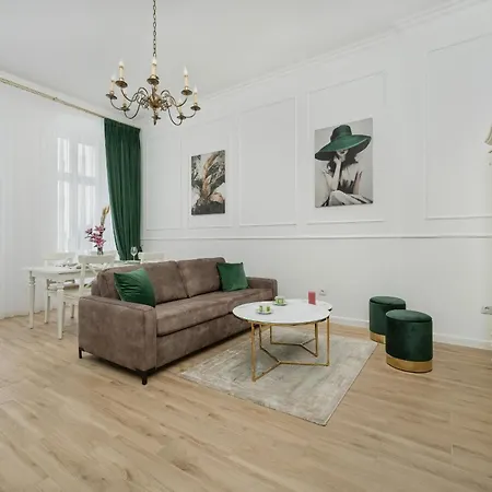 아파트 Jednosci Narodowej Stylowy Apartament By Renters