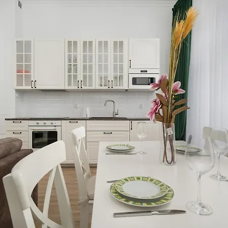 Jednosci Narodowej Stylowy Apartament By Renters 아파트 *